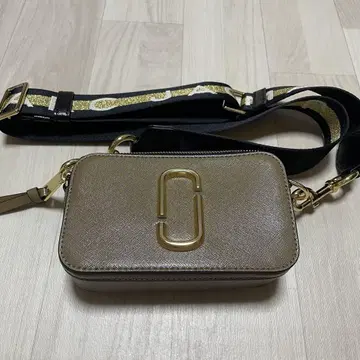 Marc Jacobs The Snapshot Bag 베이지