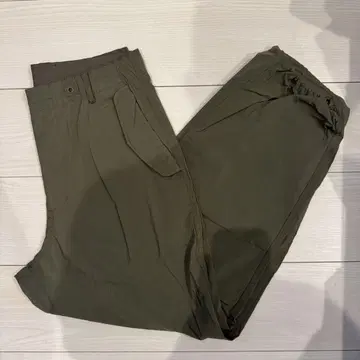 유니클로 올리브색 S 사이즈
