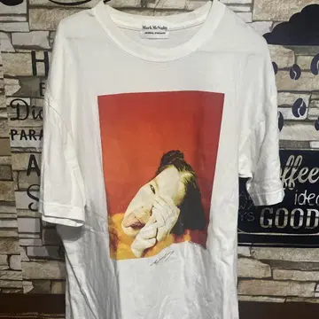 BJORK 티셔츠 mark mcnulty