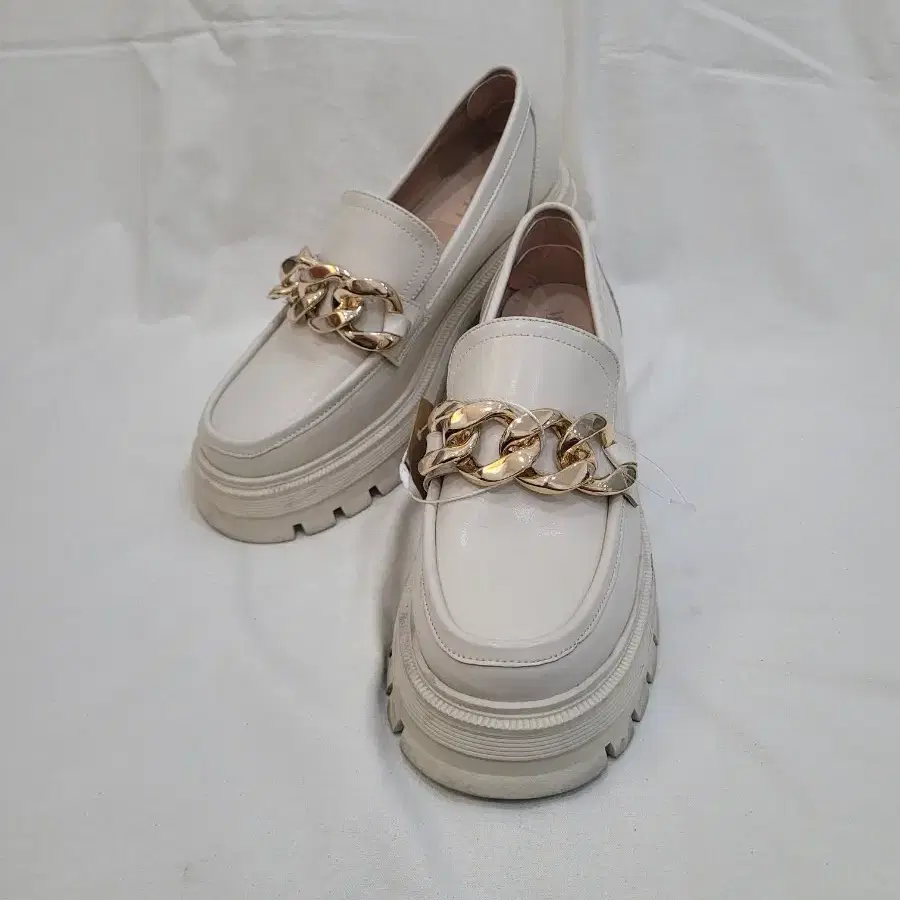【新作】MISOPE (ミソペ）★大人気天然牛皮スリッパー 512513504 Designer fashion, Seoul-fully created | W Concept