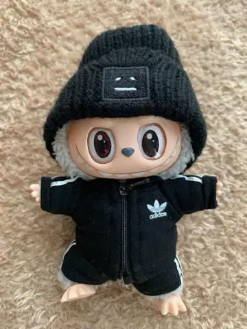 러브부 아디다스 labubu adidas 의류 러브부 본체 포함