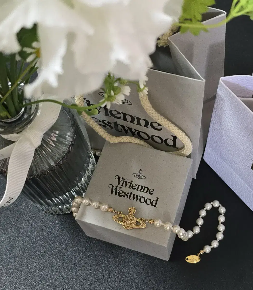 Vivienne Westwood Mini Bas Relief Choker Gold