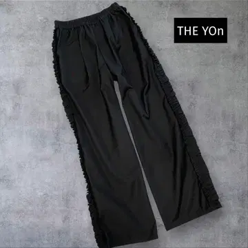 THE YOn 사이드 프릴 라인 턱 팬츠 BLACK