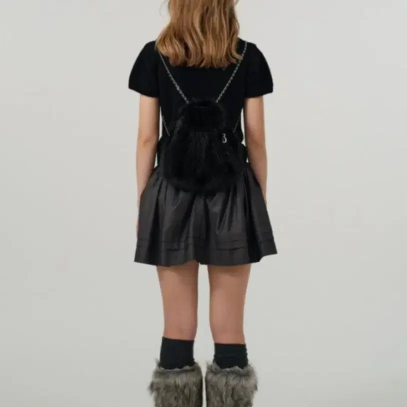 The Barnnet Black Fur Drawstring Backpack #더바넷백팩,#더바넷,#퍼