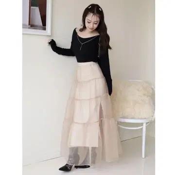 ROYAL PARTY 오간자 플레어 레이어드 타이트 슬릿 스커트 베이지