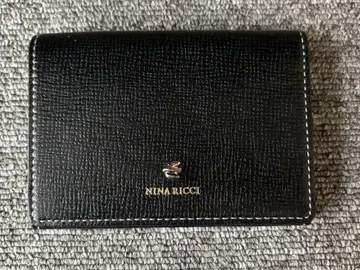 NINA RICCI 블랙 명함지갑