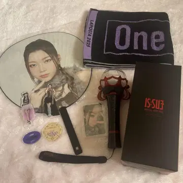 IS:SUE 굿즈