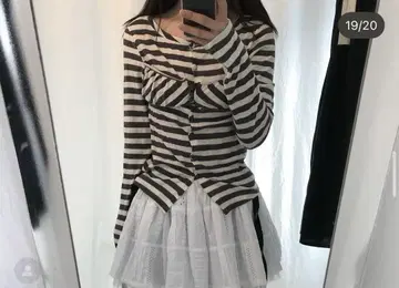 Fa.er.ie 상의 티셔츠
