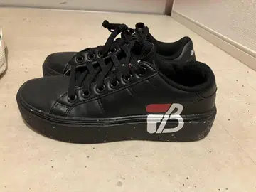 BE:FIRST 블랙 스니커즈
