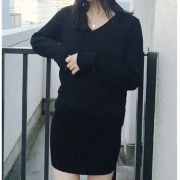 GYDA V넥 타이트 니트 원피스