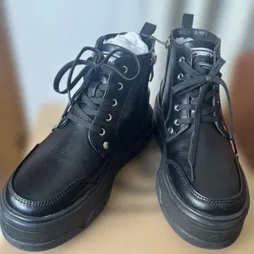 YOSUKE 통굽 스니커즈 블랙