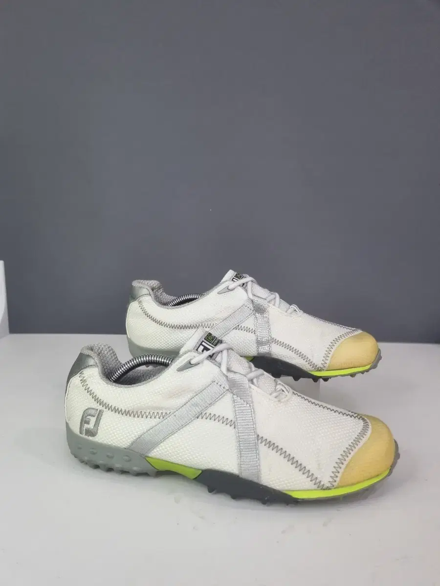Hyoja Vintage 255 FootJoy Mesh Golf Shoes