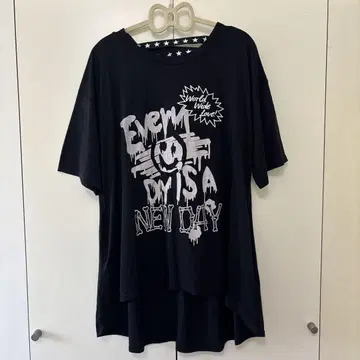 WOULD WIDE LOVE 택 포함 새상품 블랙 티셔츠