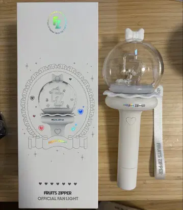 FRUITS ZIPPER 공식 팬 라이트