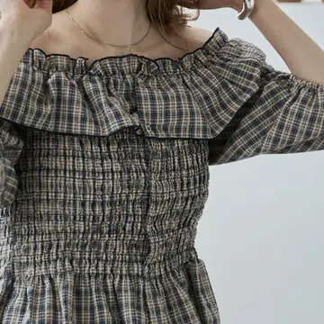 Kastane 셔링 오프 숄더 블라우스 블루