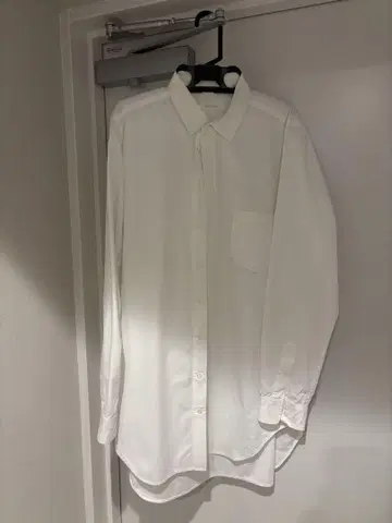 DISCOVERED 화이트 긴팔 셔츠