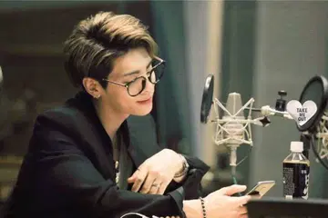SHINee 종현 착용 팔찌