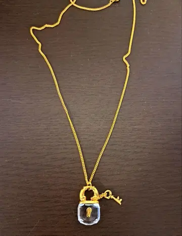 SWAROVSKI 스와로브스키 락형 펜던트 목걸이 미사용 새상품