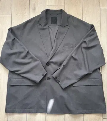 다이와 PIER39 TECH DOUBLE-BREASTED JACKET