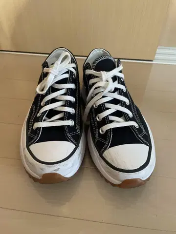 CONVERSE 블랙 스니커즈