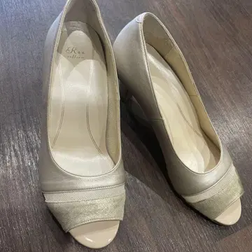 리즈라피네 새상품급 23cm 쓰리 E