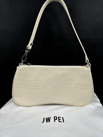 JW PEI EVA 숄더백 악어 엠보싱 베이지 가죽 수납 가방