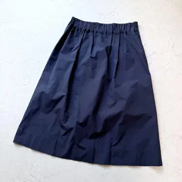 마가렛 호웰 WASHED COTTON POPLIN 스커트 23년