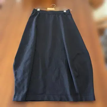 블랙 롱 스커트