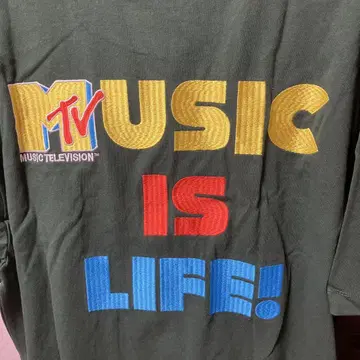 프릭스스토어 music is life 티셔츠