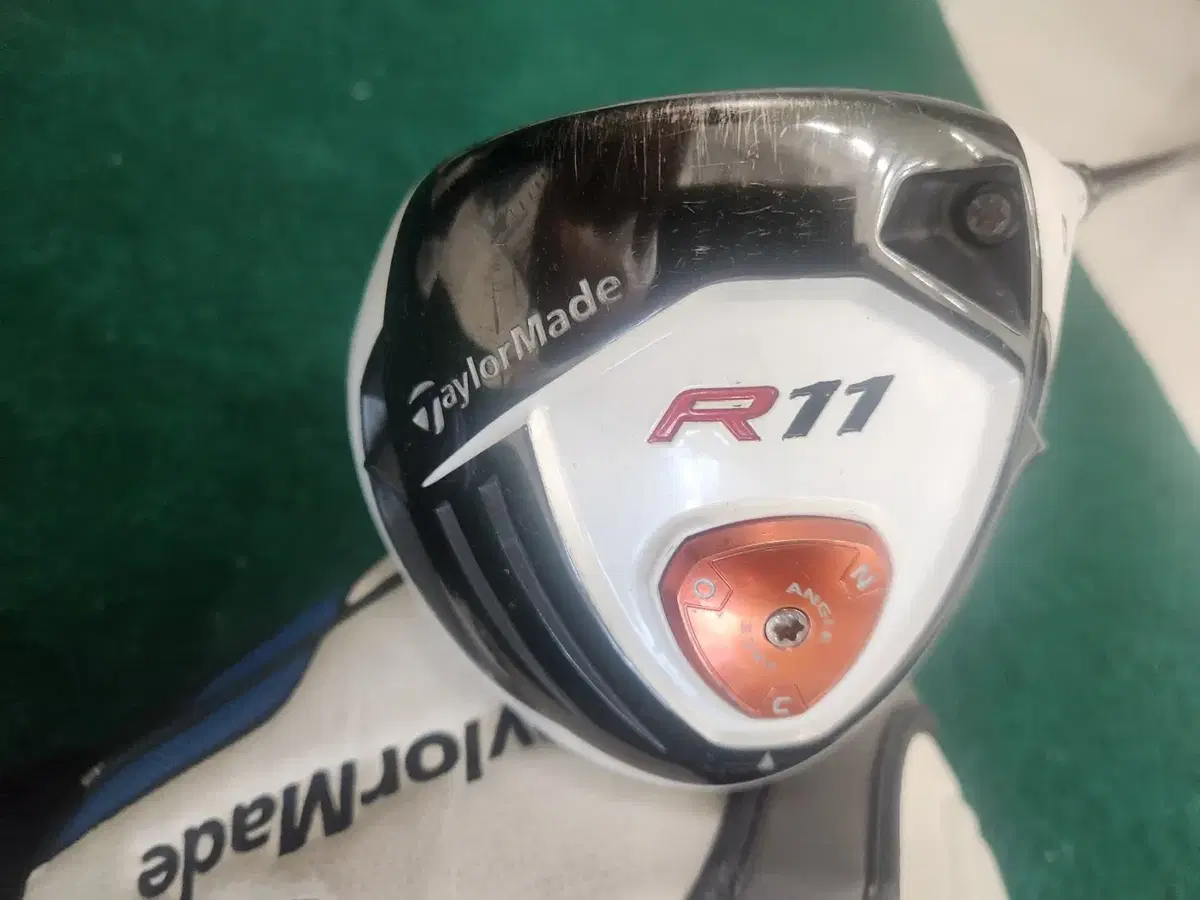 Taylormade R11 9-degree Driver SR