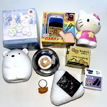 키티 오니기리 스미코구라시 반지 가챠 캡슐 토이 종이상자 버튼