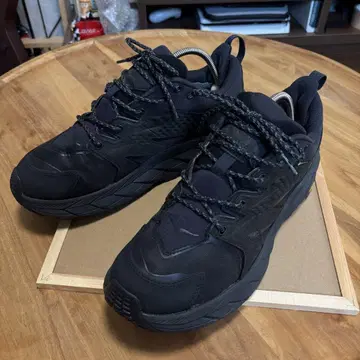 호카 원 원 아나카파 2 로우 GTX 26cm