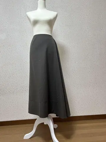 eauk 카키 비대칭 플레어 스커트