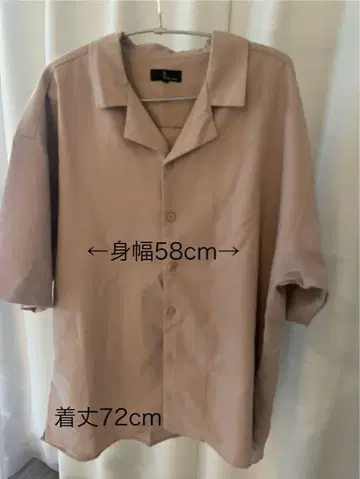 베이지 반팔 셔츠 가슴 너비 58cm 기장 72cm