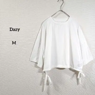 Dazy 반팔 화이트 드롭 숄더 티셔츠 루즈핏 크롭 기장