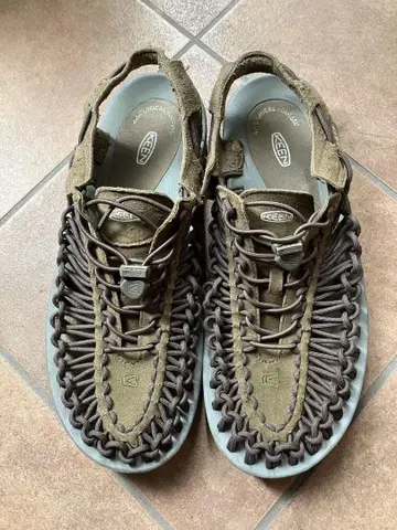 KEEN 유니크 샌들