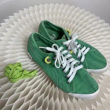 Puma 그린 스니커즈 23.5