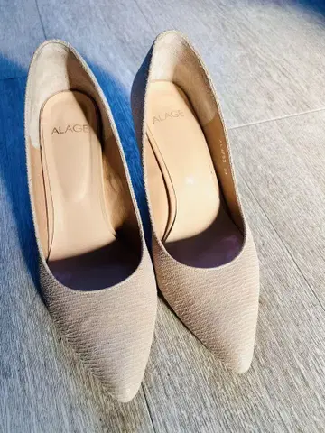 새상품급 ALAGE 미들 힐