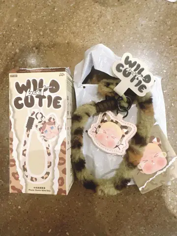 크라이 베이비 wildbutcute 폰 스트랩