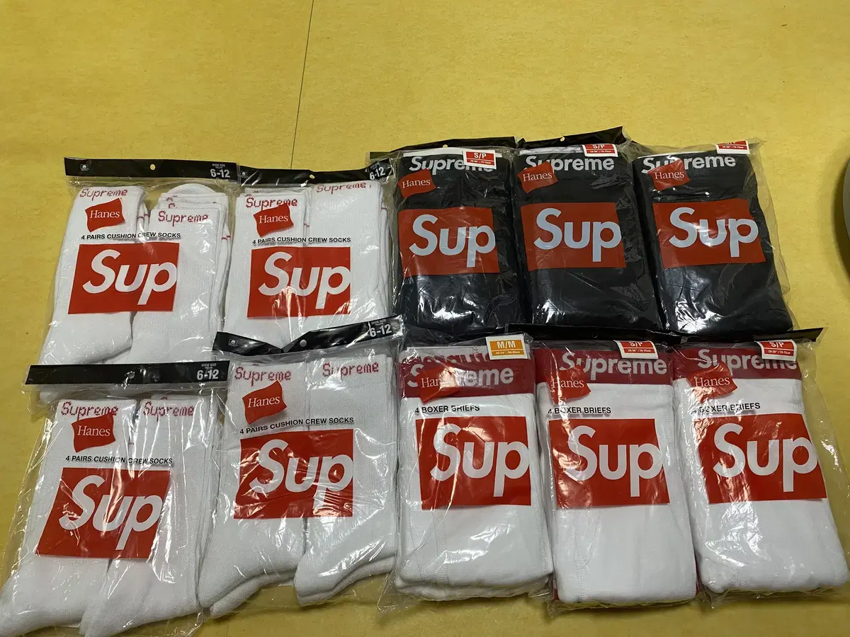 Supreme Hanes Boxer Briefs Underwear New