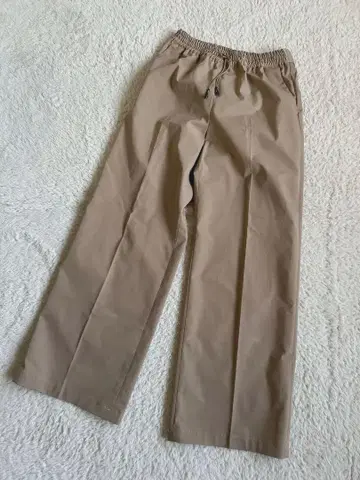 새상품급, 약간의 하자품 HYKE TASLAN WIDE LEG PANTS