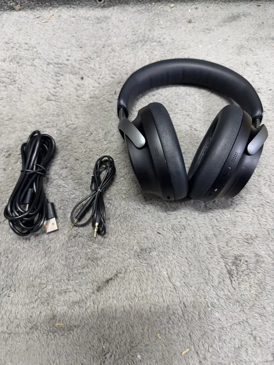 Bose QC Ultra Headphones BOSE QC Ultra ULTRA QCULTRA He
