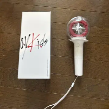 스키즈 펜라 ver.1 파손 및 흠집 있음