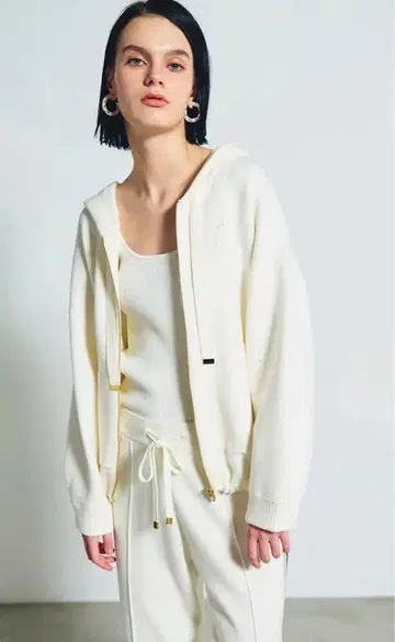 로고 자수 니트 후드티
