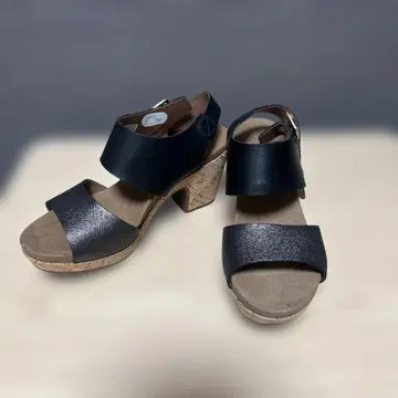 ROCKPORT 샌들