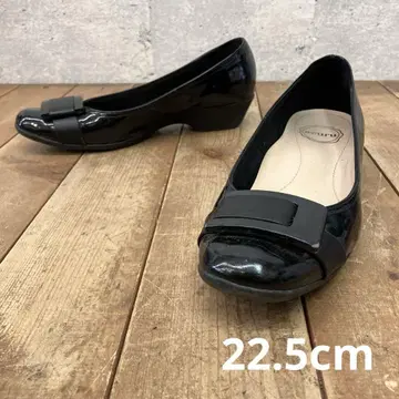 아카쿠라 아쿠루 펌프스 플랫슈즈 스퀘어토 벨트 디자인