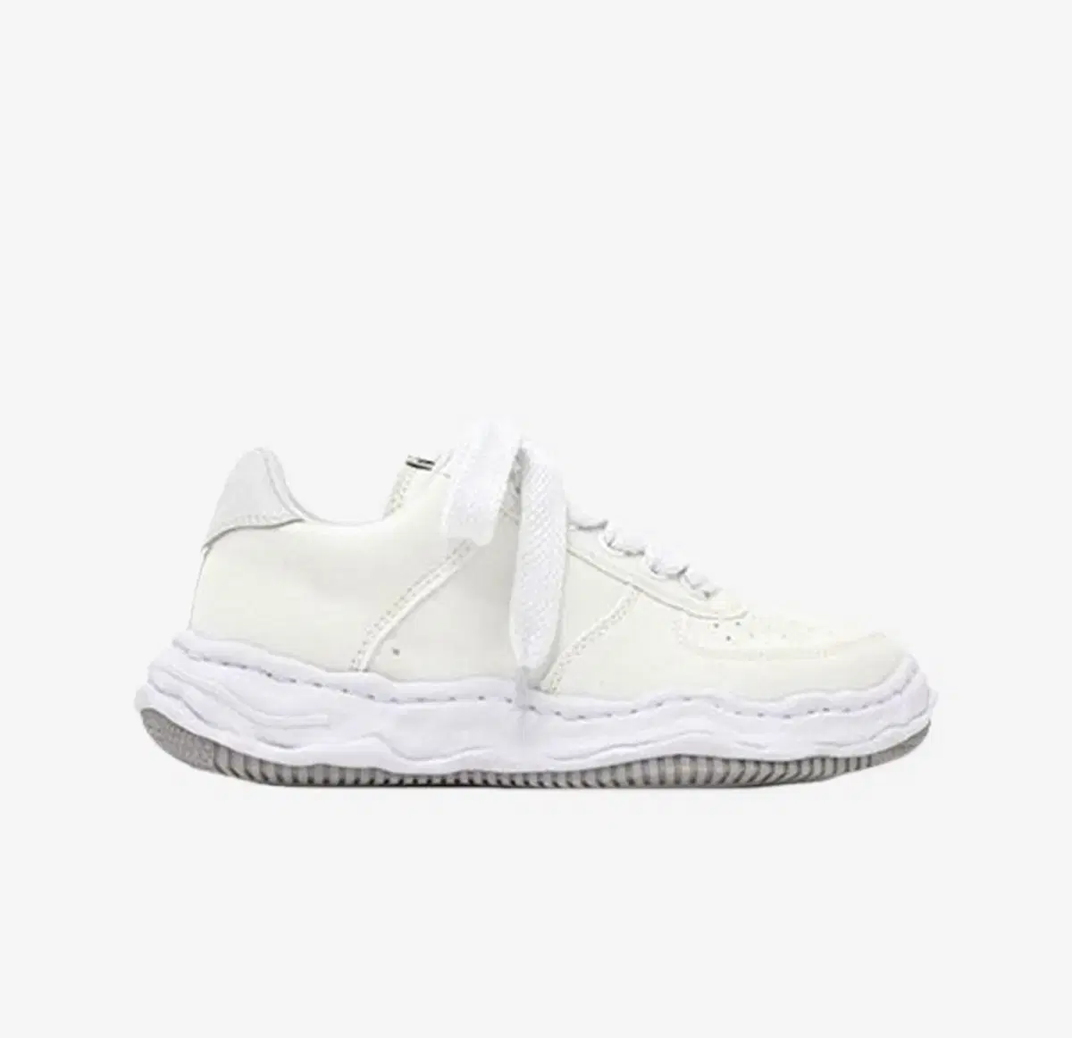 Mihara Yasuhiro wain Canvas All White 42