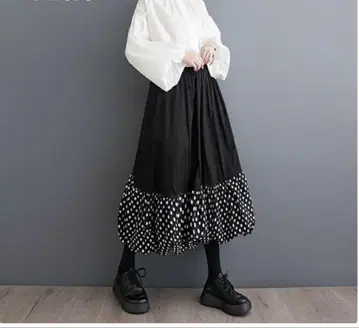 도트 무늬 벌룬 스커트 도트 절개