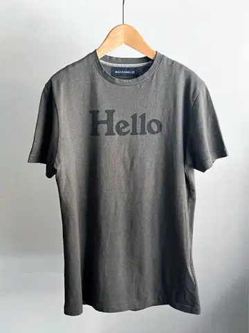 MADISONBLUE Hello 티셔츠 GRAY 01