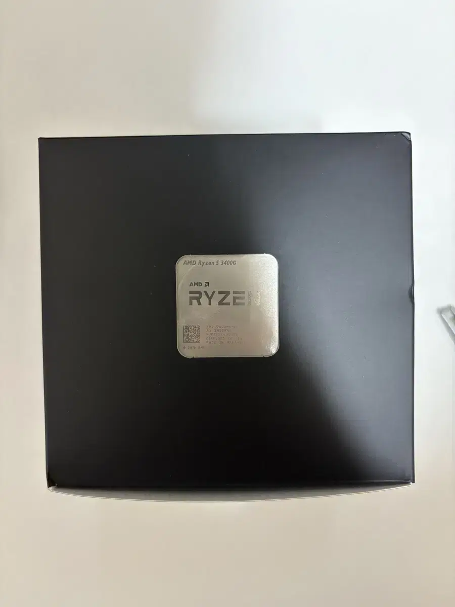 AMD Ryzen 5 3400G CPU Full Box (CPU + Cooler)